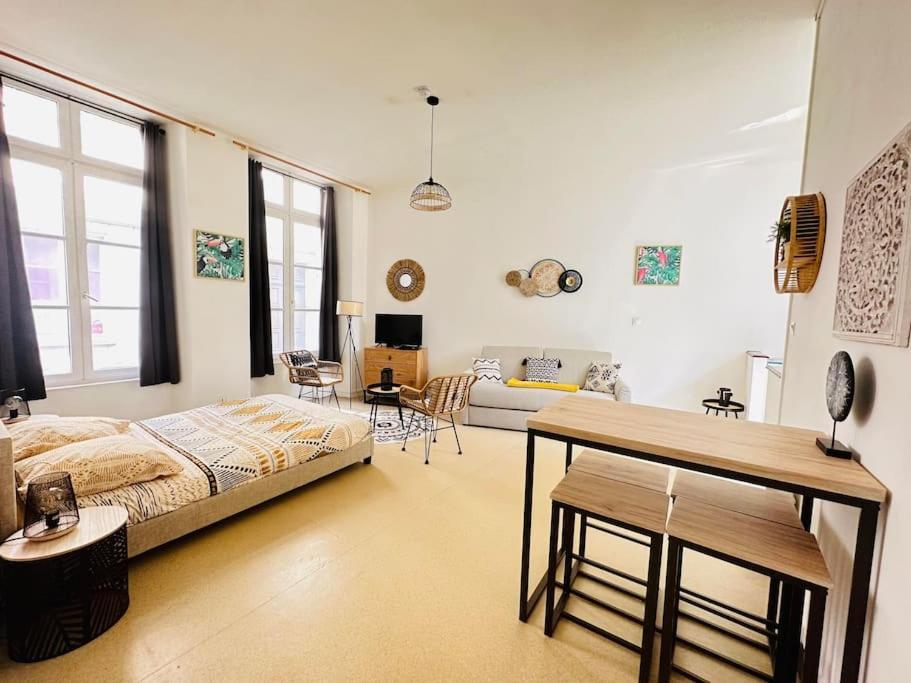 Appartement Confortable Laon Eksteriør billede